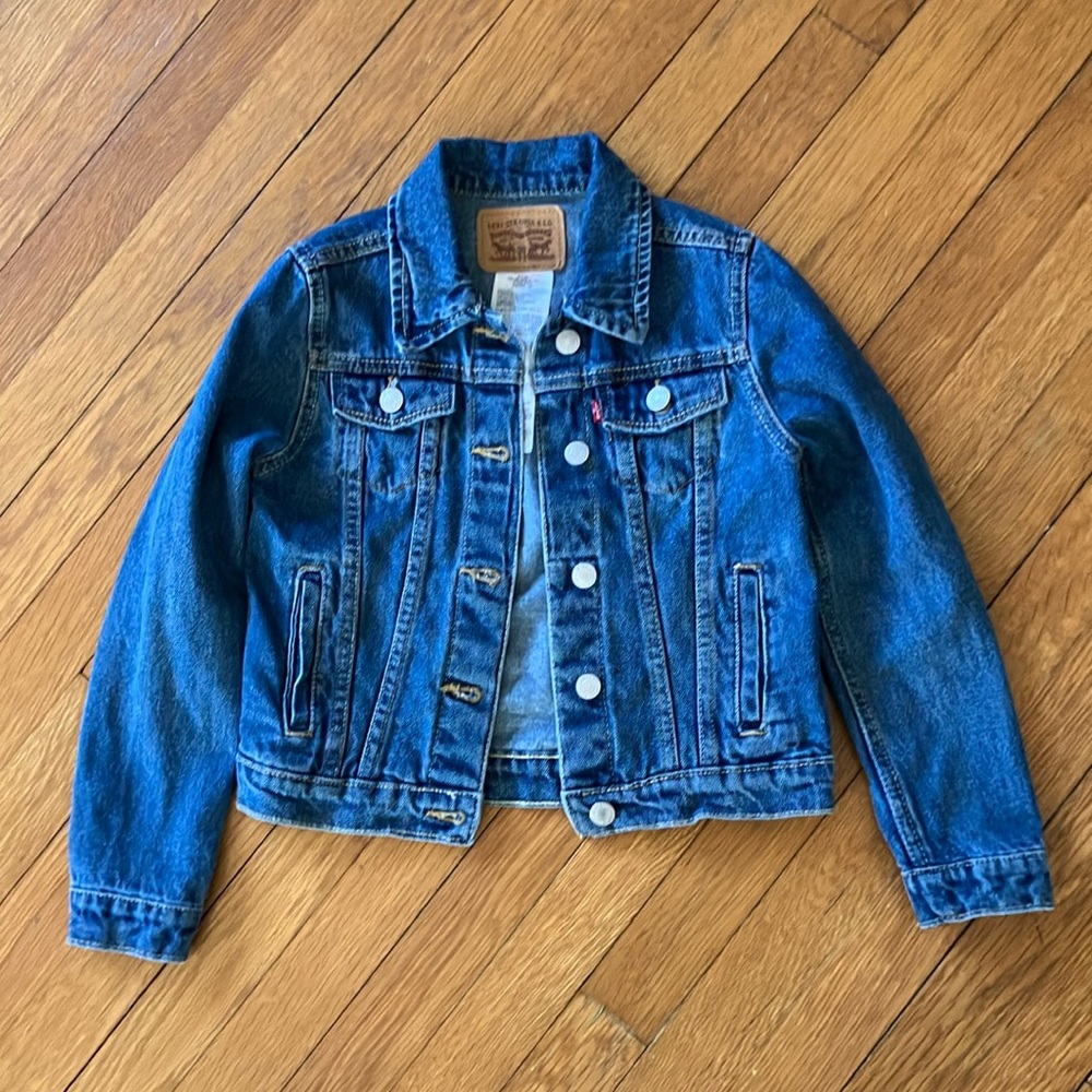 EUC Classic Levi’s Denim Trucker Jacket